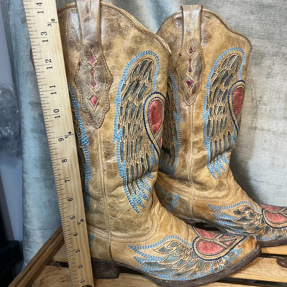 Corral Heart & Wings Leather Western Boots in Sand. Women's Size 8M. #9089 - Picture 7 of 14